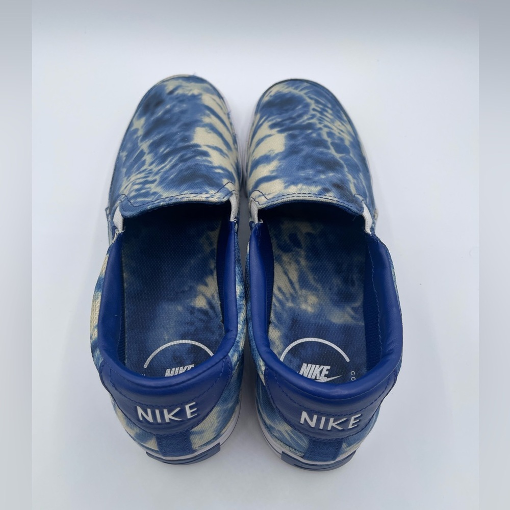 Men Nike Court Legacy Print Slip On Shoes Sneakers Blue White Tie Dye DH1439 901 - Picture 4 of 8